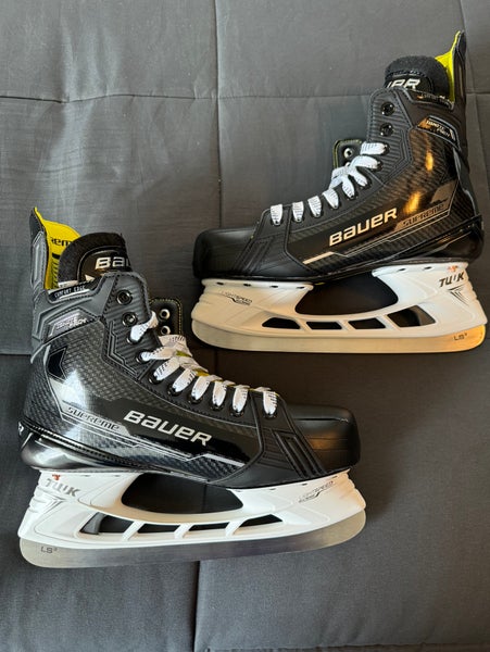 New Bauer Regular Width 9.5 Supreme Ignite Pro+ Hockey Skates