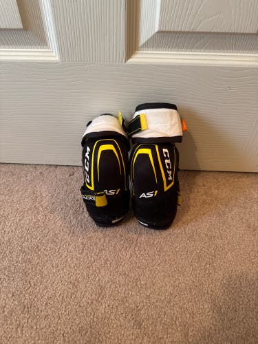 CCM Youth Large Elbow Pads