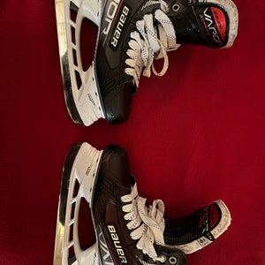 Used Intermediate Bauer Regular Width   6.5 Vapor 3X Hockey Skates