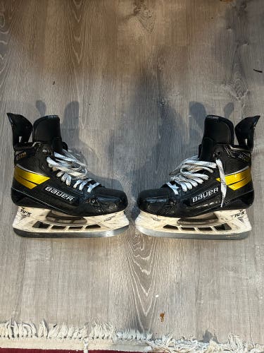 Used Senior Bauer Regular Width Pro Stock 9 Supreme UltraSonic Hockey Skates