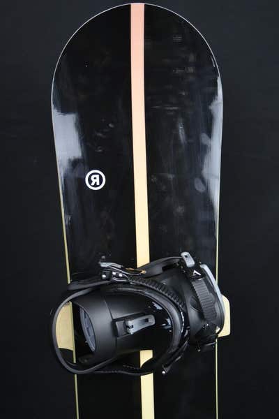 NEW RIDE HEARTBREAKER SNOWBOARD SIZE 139 CM WITH S/M BINDINGS $590