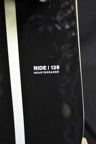 NEW RIDE HEARTBREAKER SNOWBOARD SIZE 139 CM WITH S/M BINDINGS $590