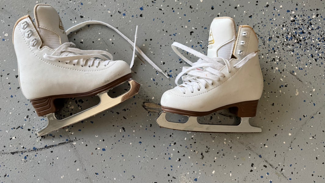 Barely Used Jackson Ultima C Junior 13.5 Artiste Figure Skates