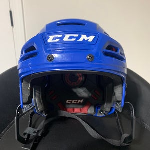 New Medium CCM Resistance 300 Helmet  HECC THE END OF 04/2022