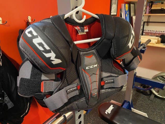 Used Small Senior CCM JetSpeed FT350 Shoulder Pads