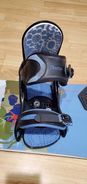 Burton Feather Snowboard 147cm With Burton Binding Size Medium