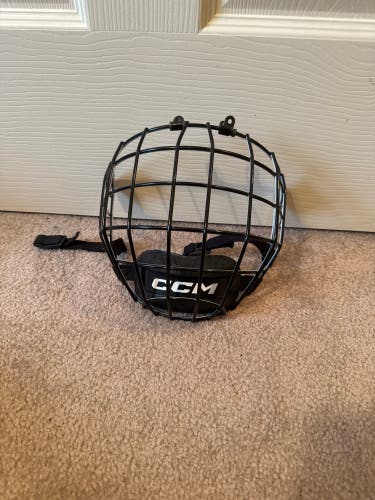 Used  CCM Full Cage FM580