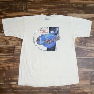 Vintage Making A World Of Difference 1995 Graphic T-Shirt Size L/XL