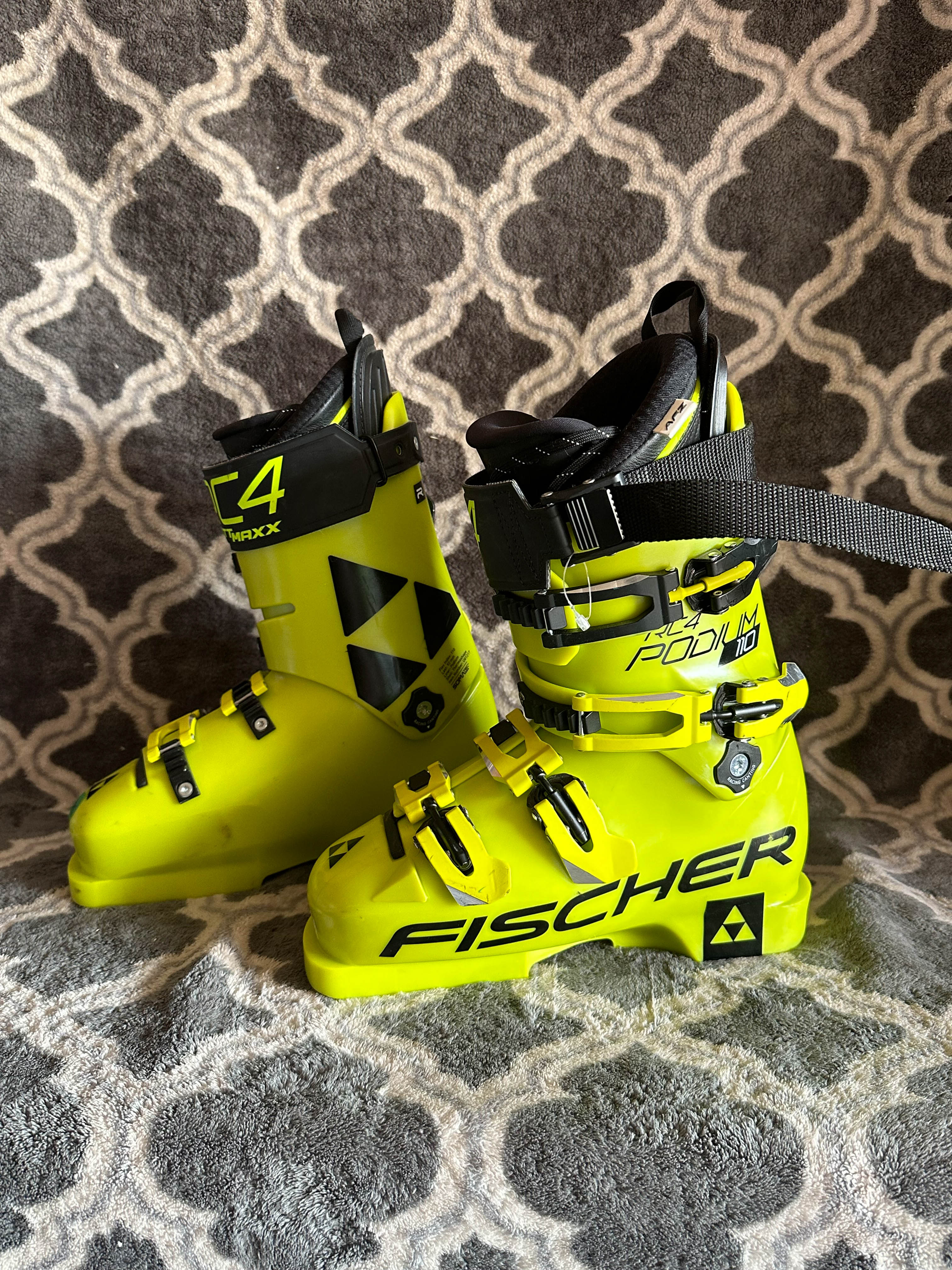 【20-21】Fisher RC4 PODIUM 110 22-23.5cm RC4 Podium LT 110 | Fischer Sports