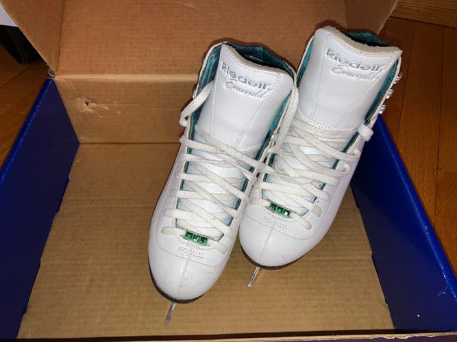 Used Riedell Emerald Figure Skates Junior Size 3