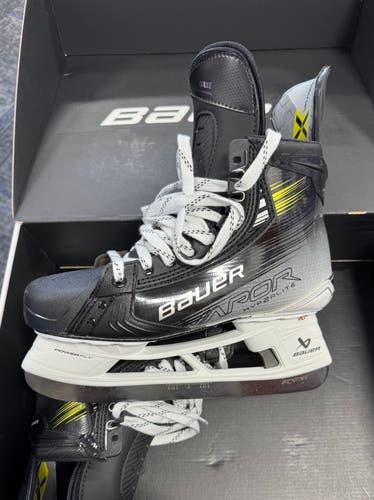 #72 Declan Carlile New Bauer Vapor Hyperlite 2 Hockey Skates Pro Stock 9