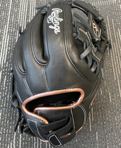 New Right Hand Throw Rawlings Infield R9 Softball Glove 11.75"