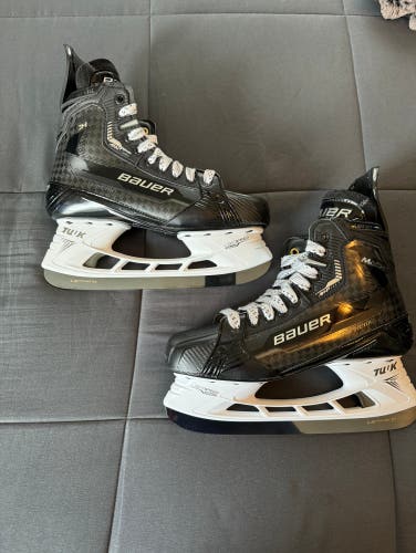 New 2024 Bauer Regular Width  9.5 Supreme Mach Hockey Skates