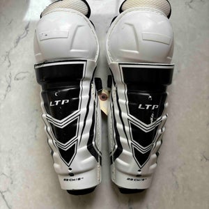 Used Youth CCM LTP 9" Shin Pads
