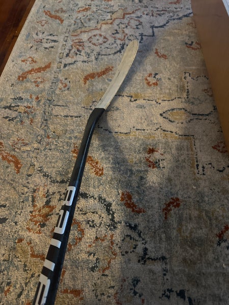Used Bauer Right Handed P88M Pro Stock Vapor Hyperlite Hockey Stick