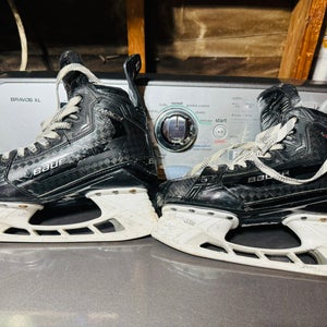 Used Senior Bauer   5.5 Supreme Mach Hockey Skates