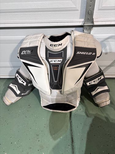 Large CCM EFLEX SHIELD II CHEST GUARD