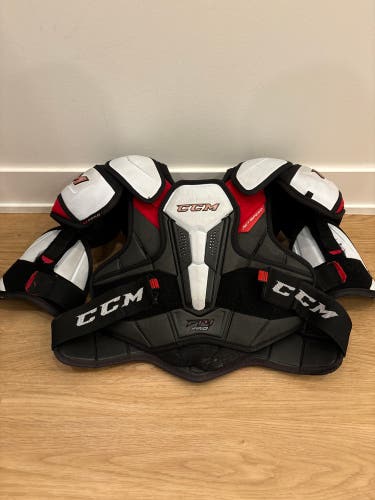 CCM JetSpeed FT4 Pro Shoulder Pads, Size Medium