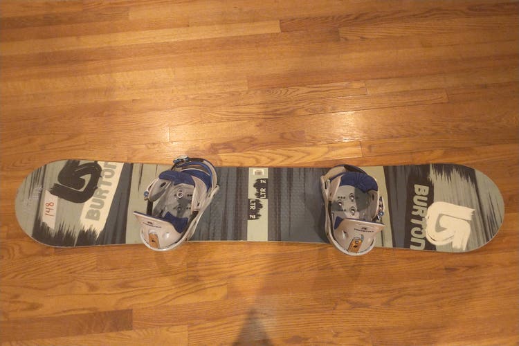Used Burton LTR Snowboard Freeride With Bindings Medium Flex True Twin 148 cm, Ship on Dec. 10th
