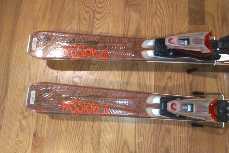 Used Women's 154 cm Rossignol Passion III Skis With Bindings Max