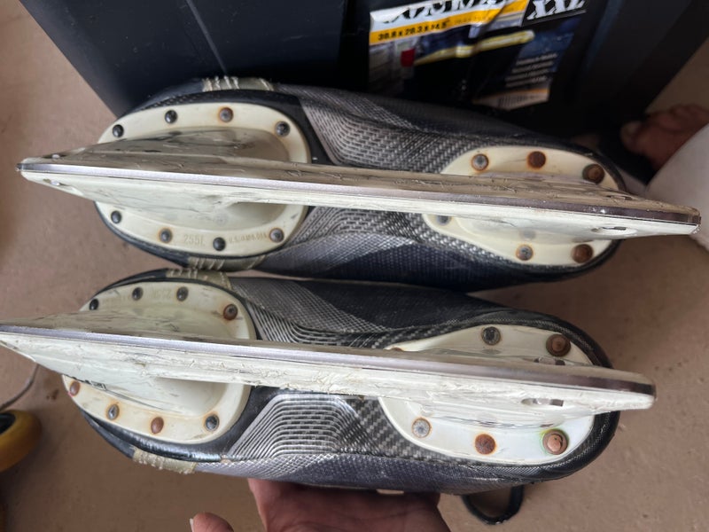 Ccm ice hockey skates
