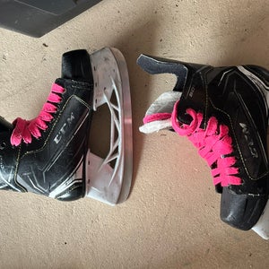 Ccm ice hockey skates
