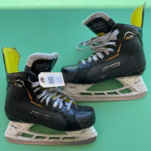 Bauer Supreme S25 Hockey Skates | INT 5 | Regular