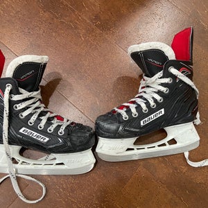 Used Youth Bauer Vapor X2.5 Hockey Skates Regular Width Size 1R