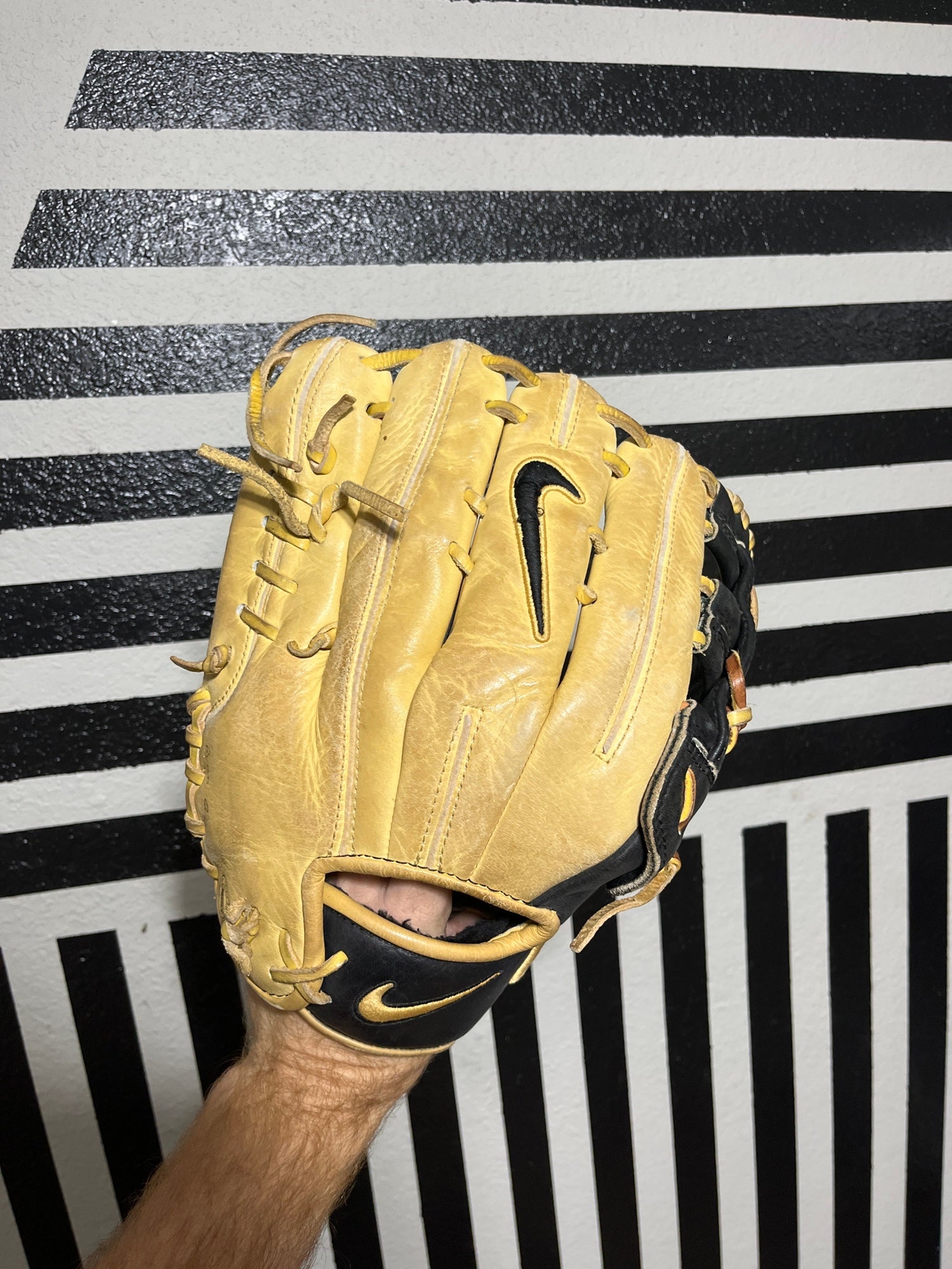 nike diamond elite edge baseball glove