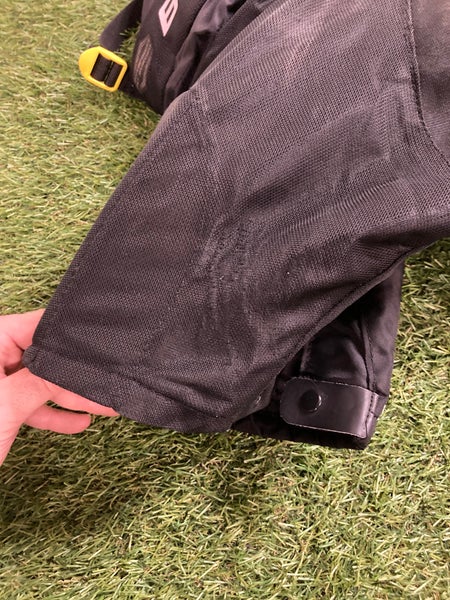 Black Used Youth Medium Bauer Mach Hockey Pants