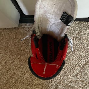 Used 2023 Bauer Regular Width  Size 5 Vapor X5 Pro Hockey Skates