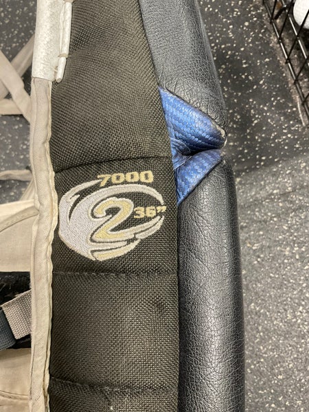 Used 36" Vaughn Velocity V2 Goalie Leg Pads