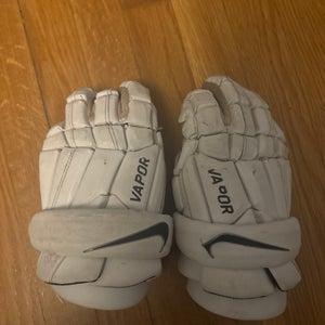 Used  Nike Medium Vapor Lacrosse Gloves