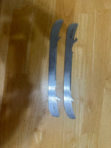 Used Bauer 246 mm Fly-X