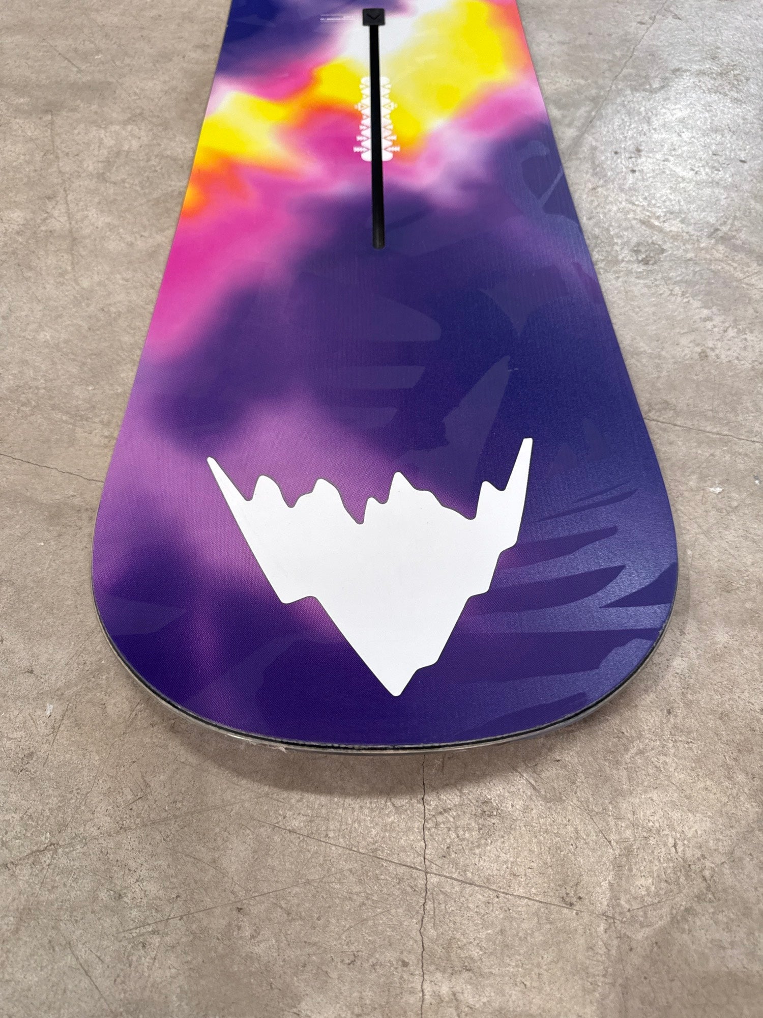 21-22モデル BURTON TORNADO WARNING 154 Tornado Warning // Burton's Rare Japanese Inspired Snowboard