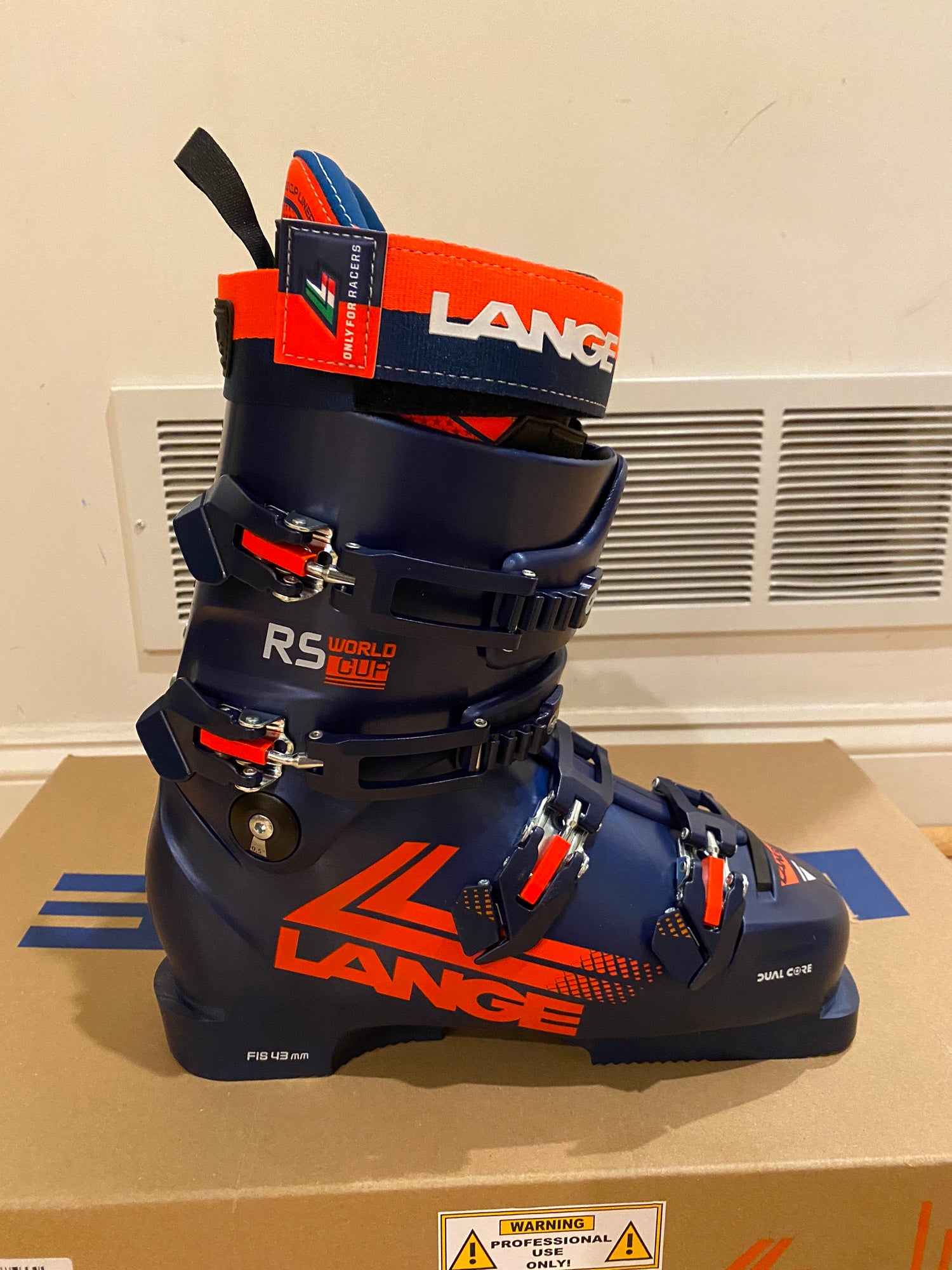 LANGE WORLD CUP スキー用ブーツ FIS 23〜23.5 LANGE WORLD CUP スキー用ブーツ FIS 23〜23.5 旧モデル LANGE ラング