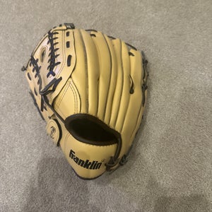 Franklin outfielder glove