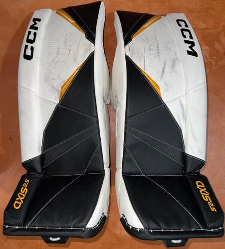 CCM Axis 2.5 28+1 Boston Goalie Leg Pads