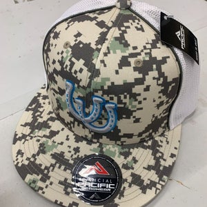 Colts Digital Horse Shoe Desert Camo S/M Pro Fit Trucker White Tan Hat Cap