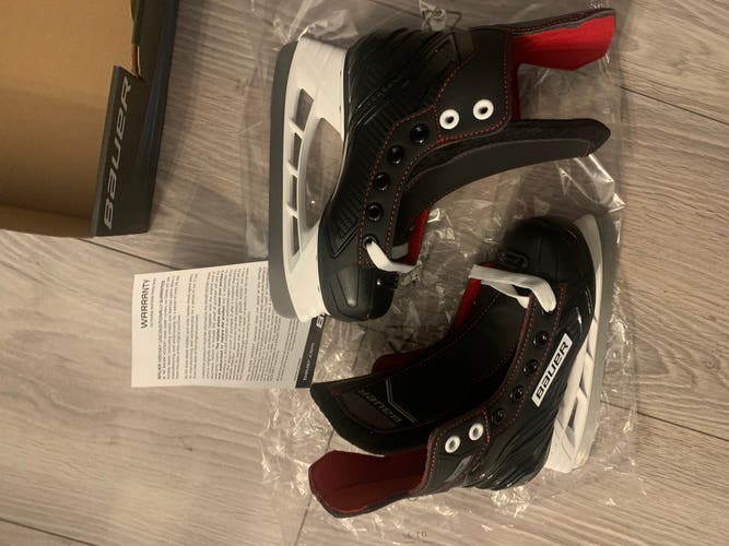 New Bauer 11 Ns Hockey Skates