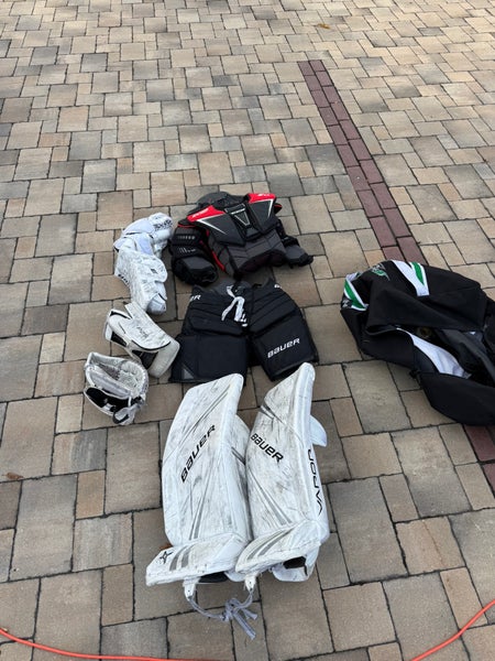 Used  Bauer Regular Goalie Full Set