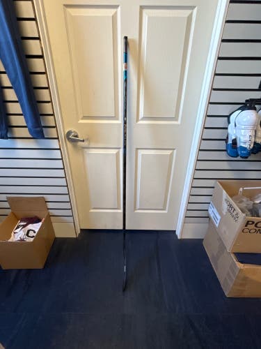 New Intermediate Bauer Left Hand PM9  Nexus 2N Pro Hockey Stick