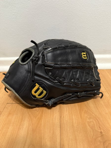 Wilson A2000 XLC 12.5 Inch Baseball Glove