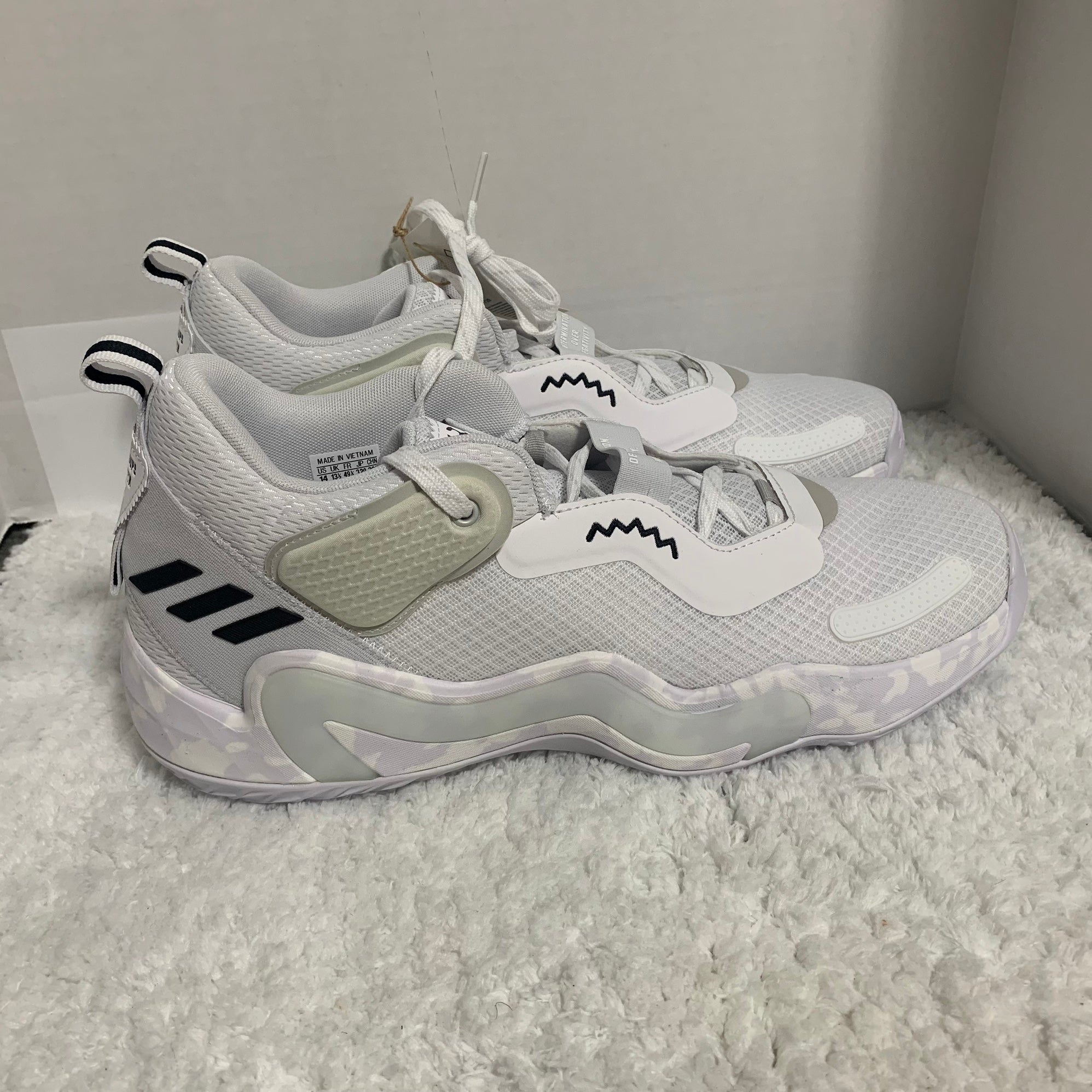 Adidas Mens DON Issue 3 H67720 White Lace Up Low‎ Top Basketball Shoes Size 14 Adidas Mens DON Issue 3 H67720 White Lace Up Low Top  main image 3