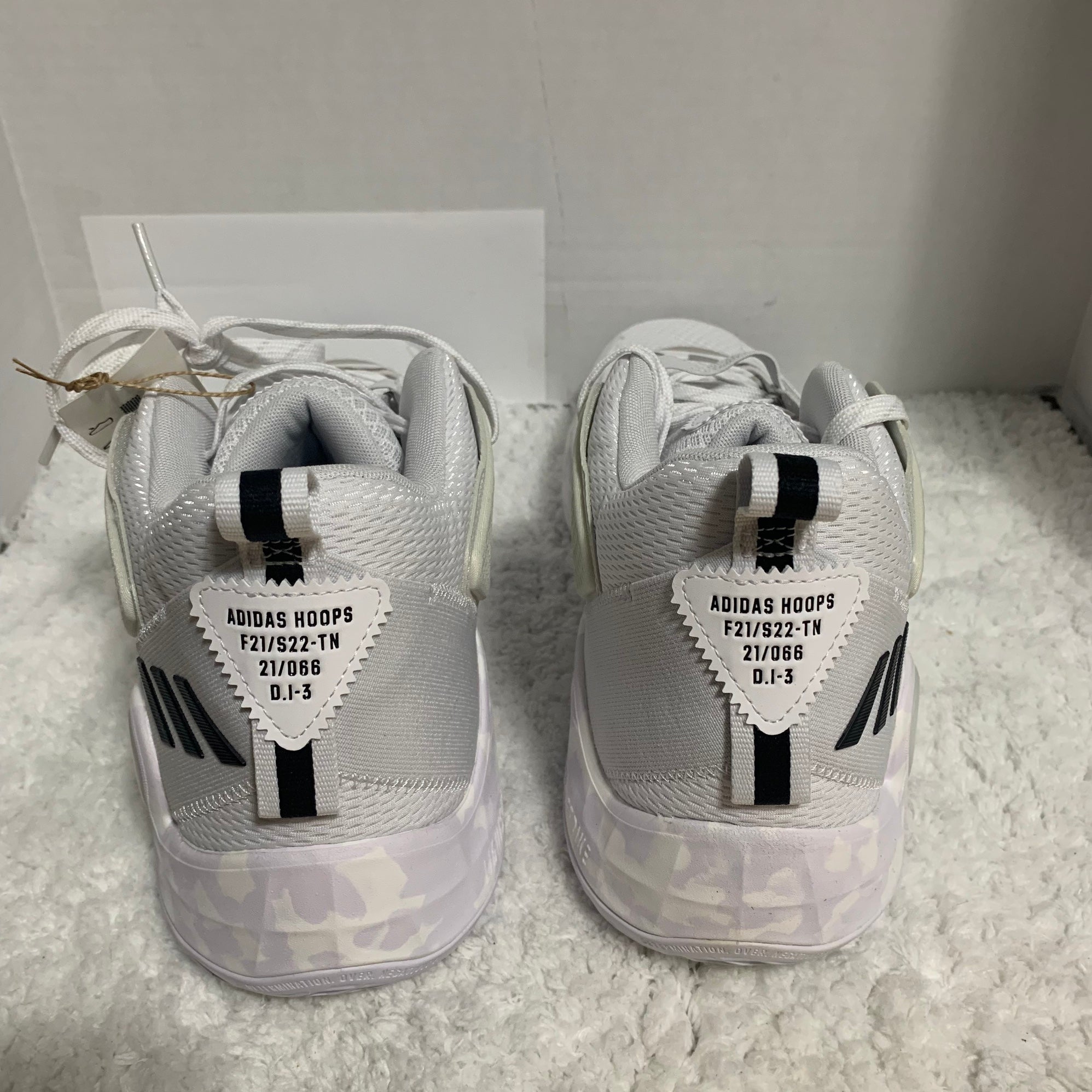 Adidas Mens DON Issue 3 H67720 White Lace Up Low Top 