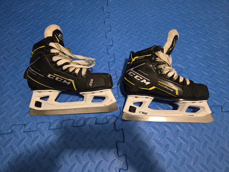 Used Junior CCM Super Tacks 9380 Hockey Goalie Skates Regular Width Size 1