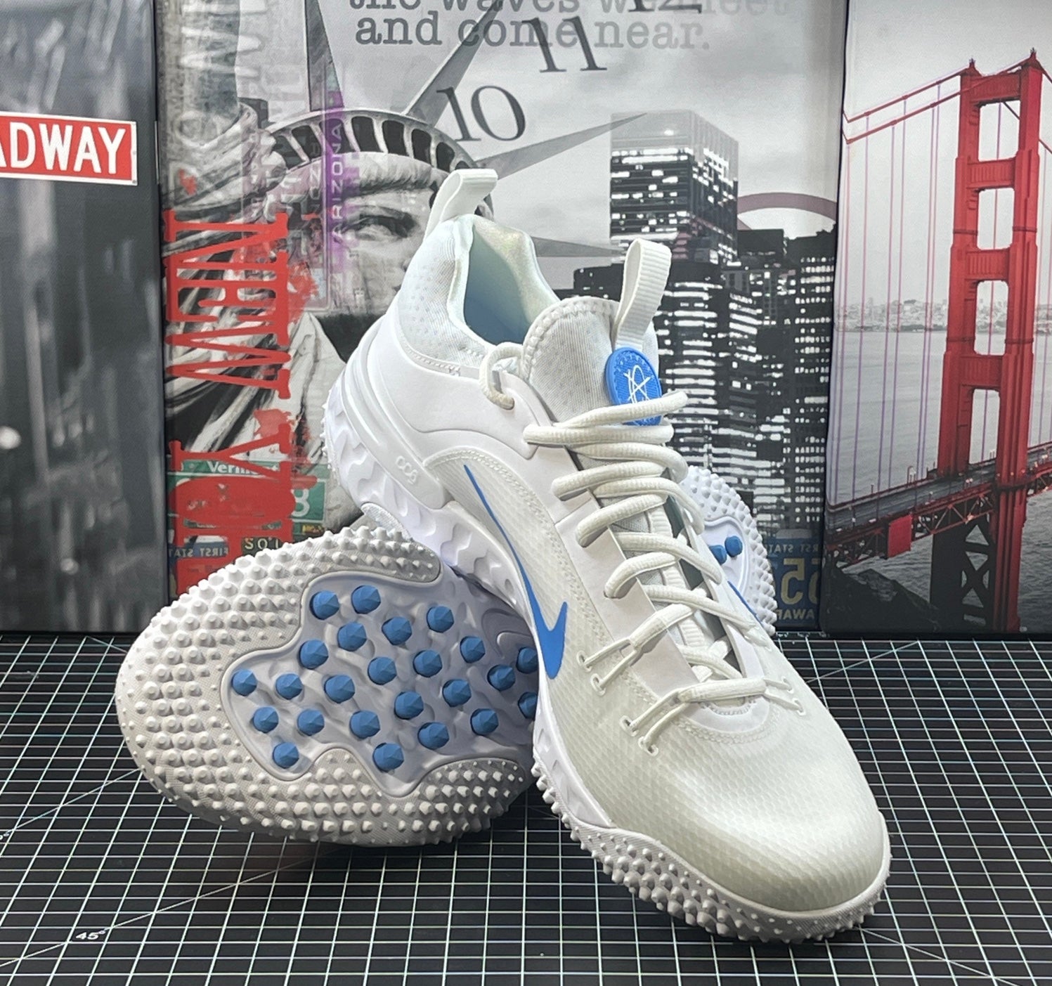 nike huarache size 6 white