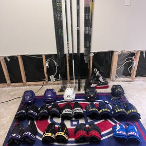 HOCKEY LOT, READ DESCRIPTION!!