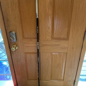 Used Intermediate Bauer Vapor Hyperlite Left Hand Hockey Stick P88