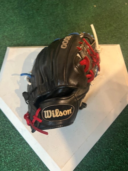 Used  Infield 11.5" A2000 Baseball Glove